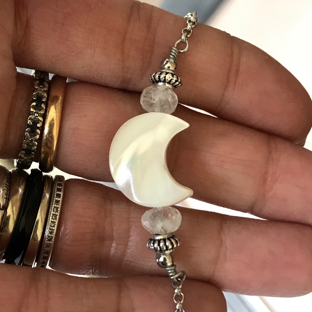 Genuine moonstone & mother of pearl moon choker - Picture 9 of 12